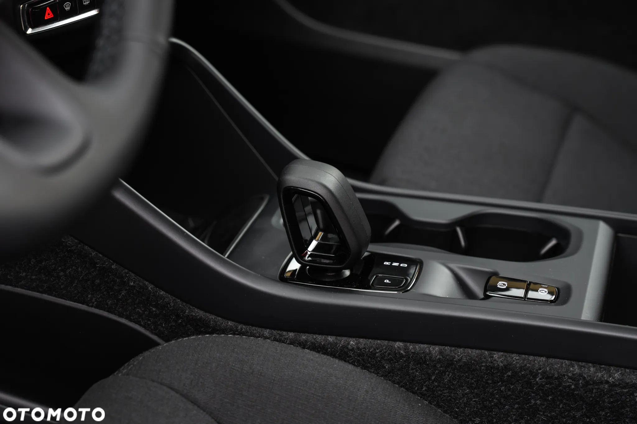 Volvo XC 40 T3 Momentum Core - 23
