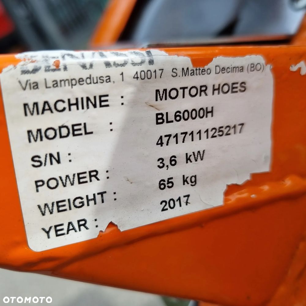 Husqvarna Glebogryzarka Kultywator BENASSI. Włoska Oryginalna Maszyna sprowadzona z Norwegii. Silnik Honda lub BRIGGS VANGUARD. 7km lub 5,5km . Szerokość rob. 80cm. 3 biegi pracy. To nie jest chińczyk!! Prawdziwy kultywator Przemysłowy koszt nowego około 10 tysięcy złotych. Okazja  cena zimowa wyprzedaż!! - 6