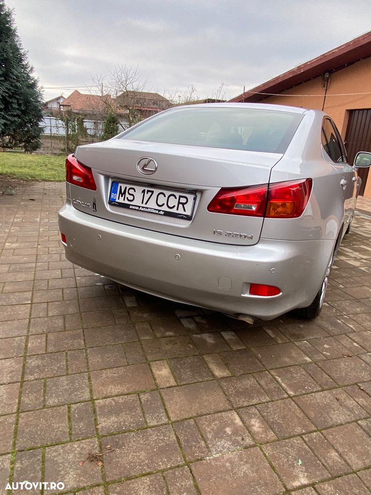 Lexus Seria IS - 2