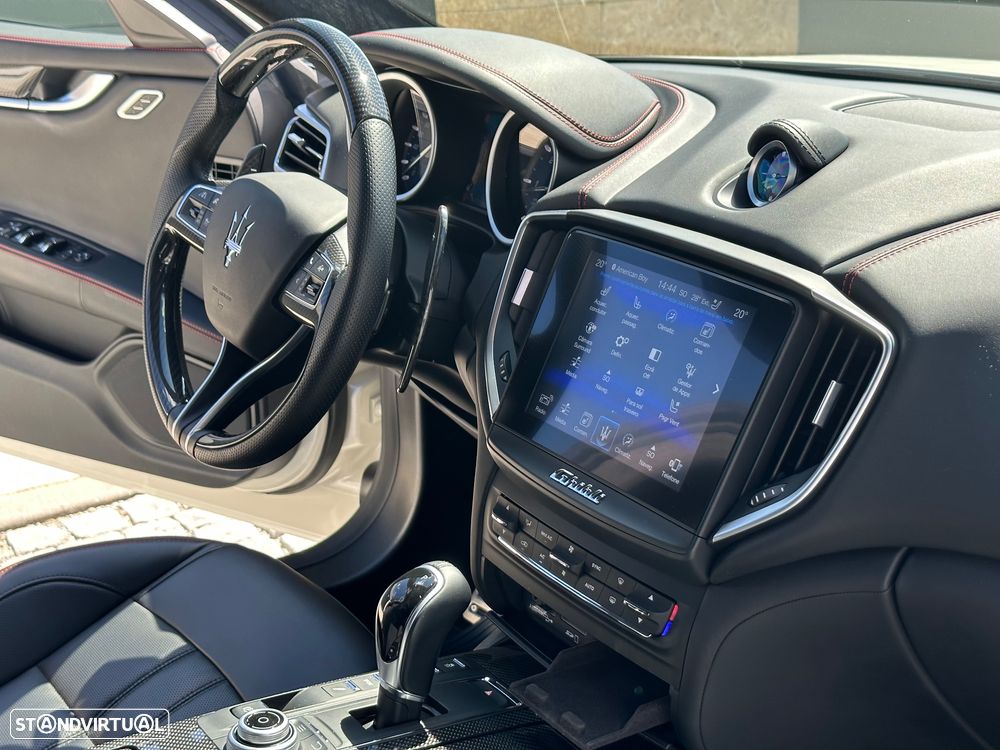 Maserati Ghibli - 14