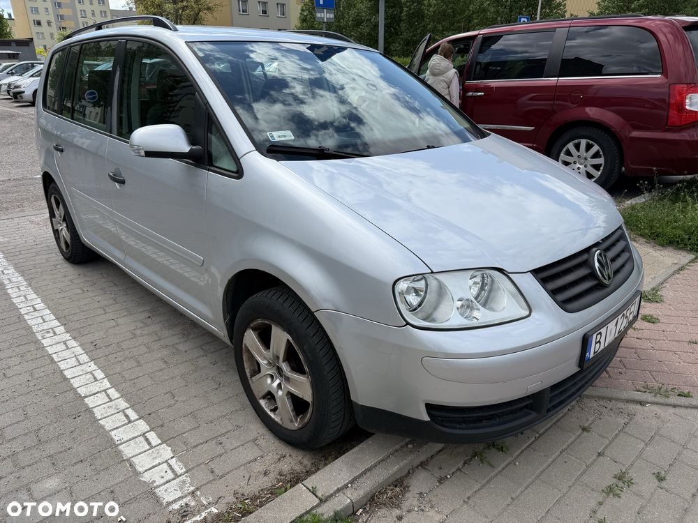 Volkswagen Touran - 2