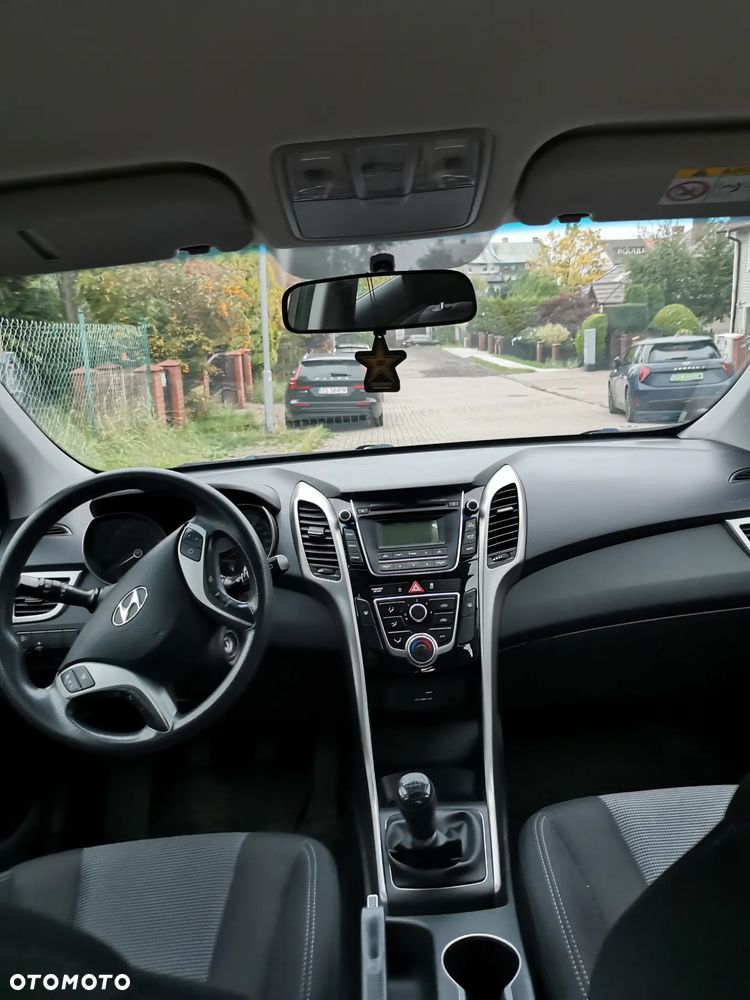 Hyundai i30 1.6 Classic + - 12