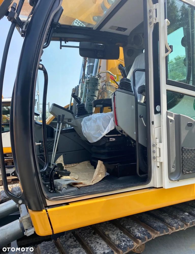 Liebherr R 914 Compact - 14