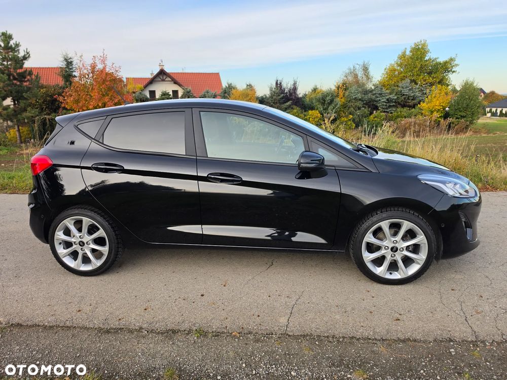 Ford Fiesta 2017 photo 2