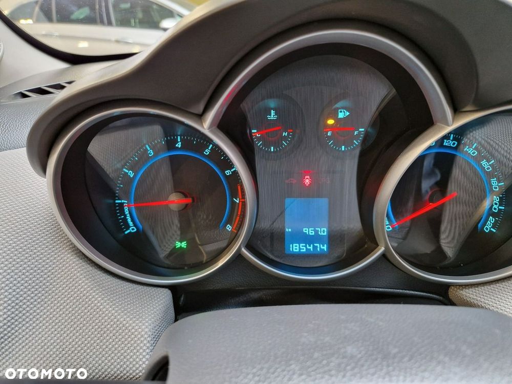 Chevrolet Cruze 1.6 LS - 14