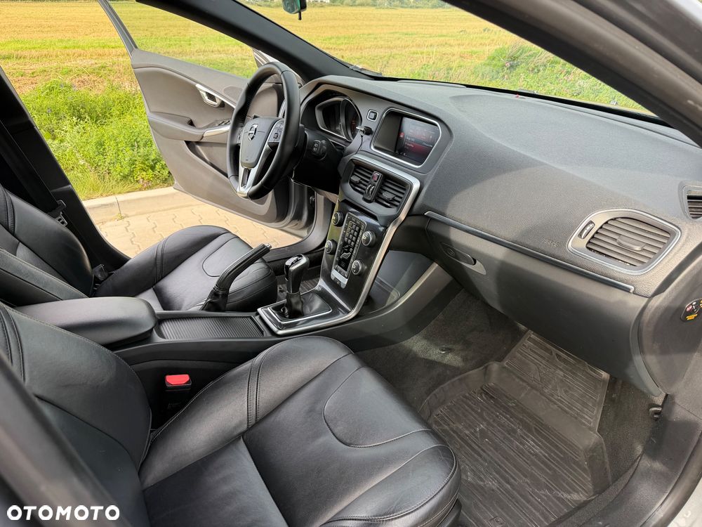 Volvo V40 D2 Kinetic - 16
