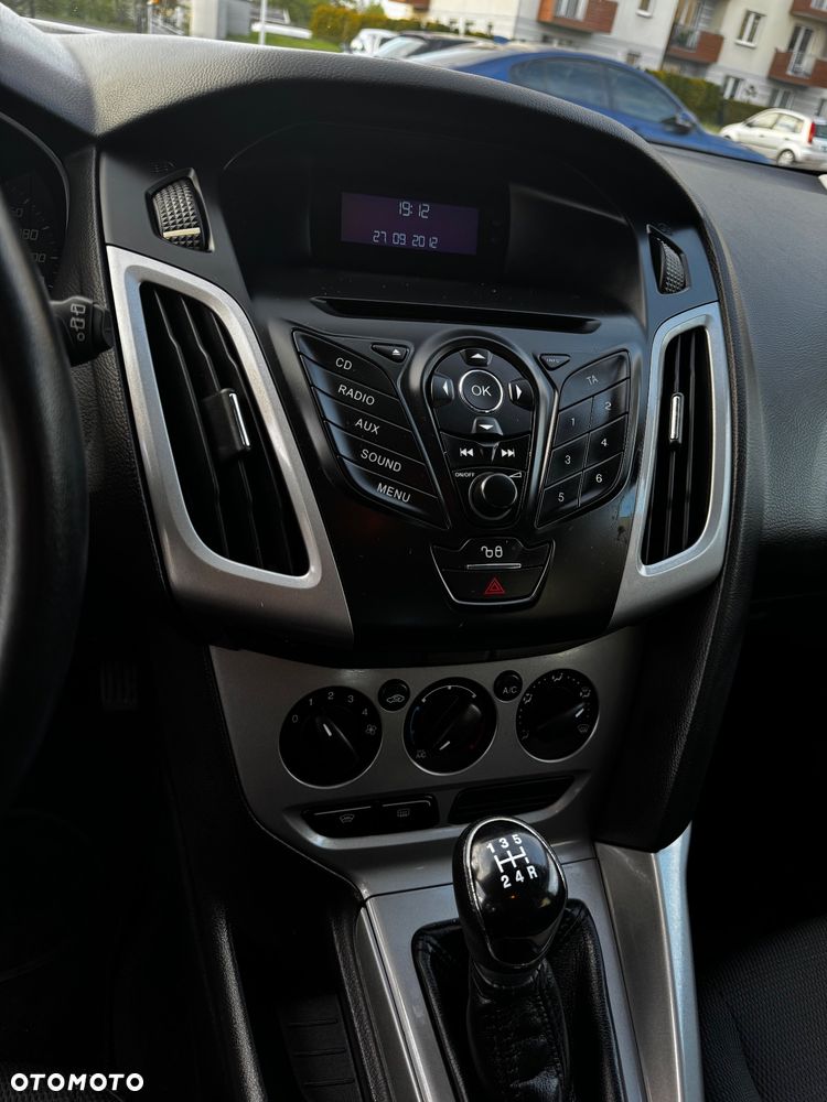Ford Focus 1.6 Edition - 15