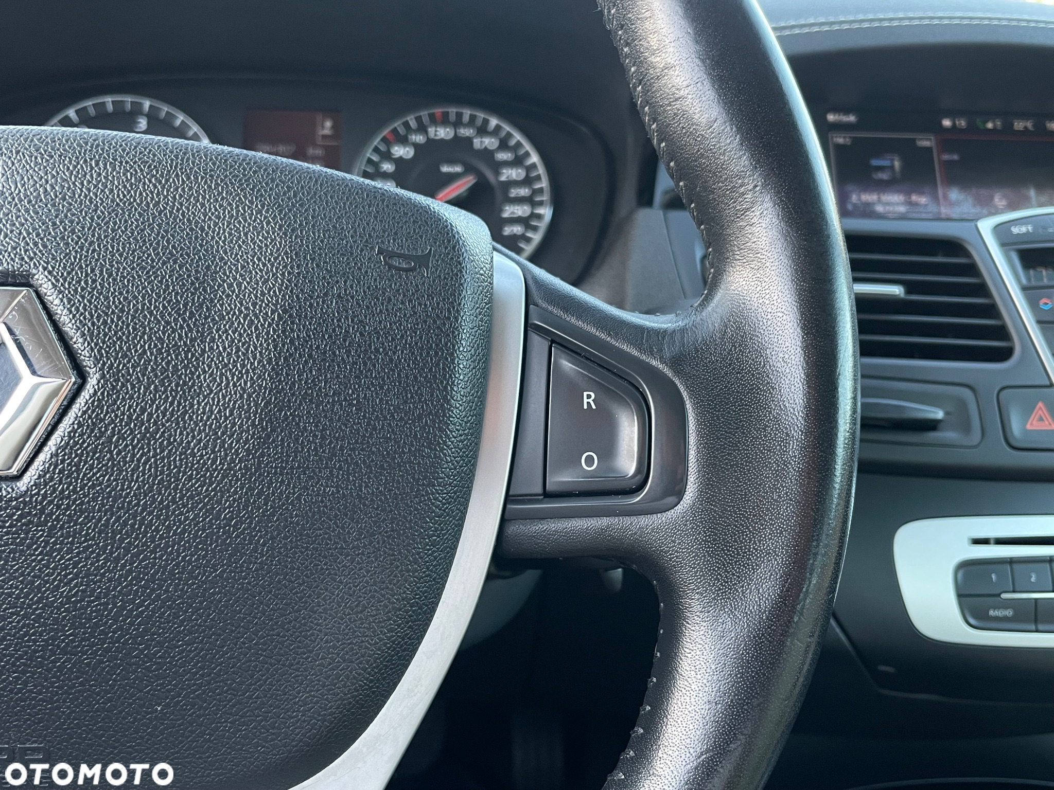 Renault Laguna Coupe dCi 150 FAP - 16