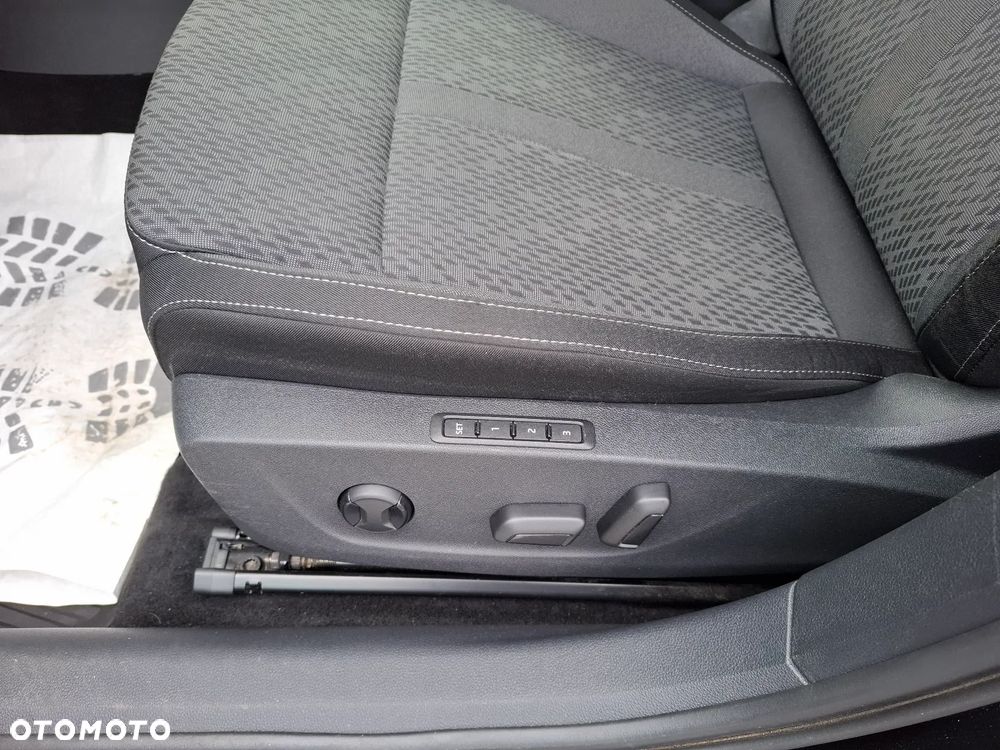 Skoda Octavia 2.0 TDI DSG Style - 11