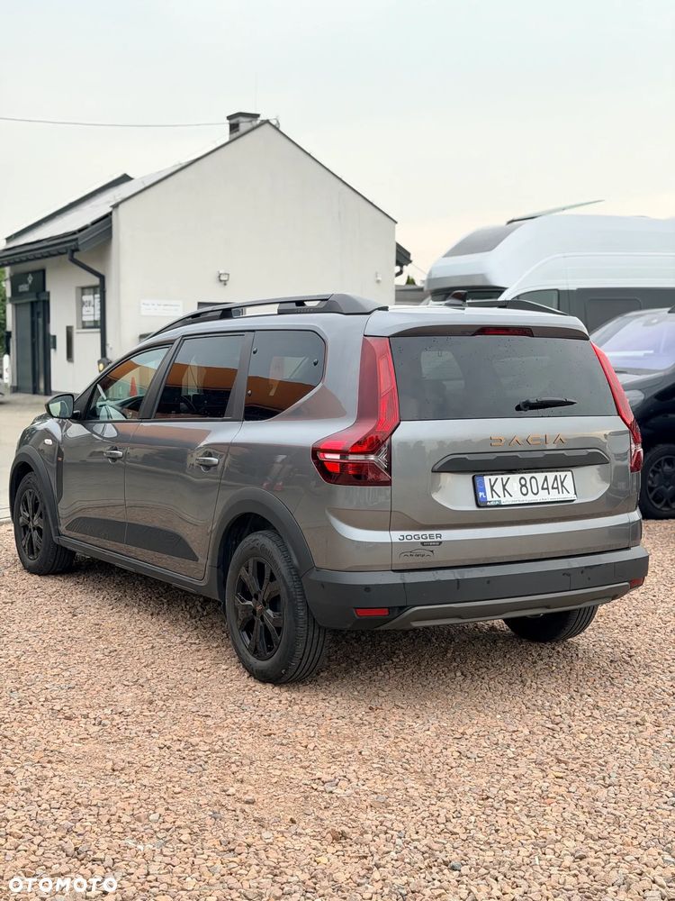 Dacia Jogger ver-1-6-full-hybrid-140-extreme-mmt-7os - 4