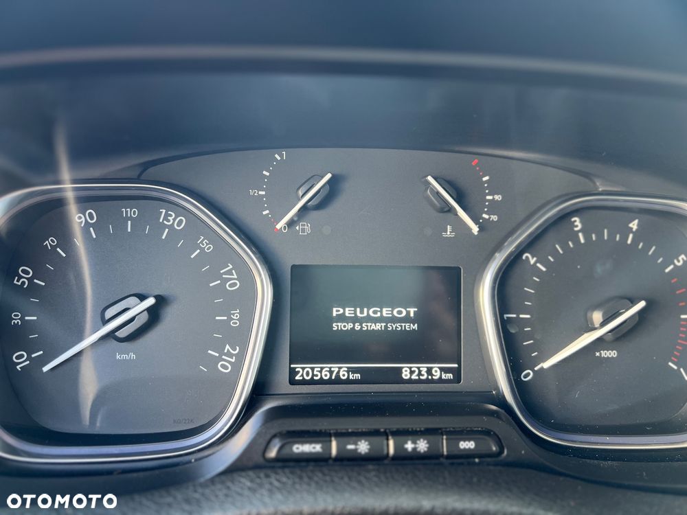 Peugeot Expert Automat Long - 36