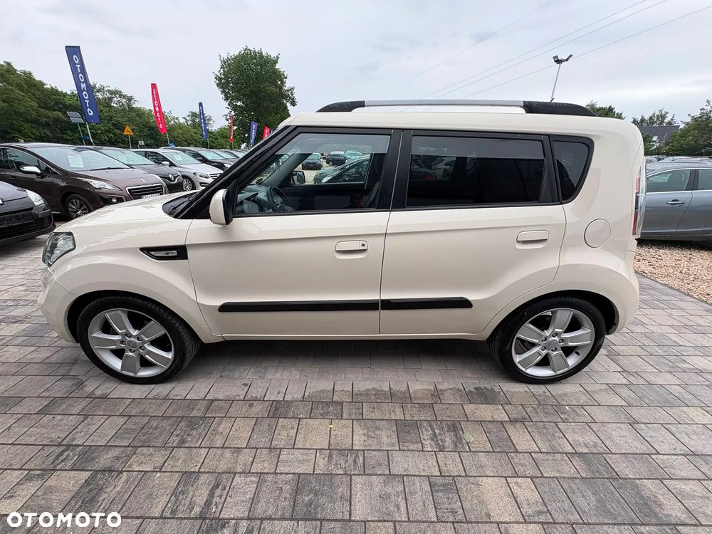 Kia Soul 1.6 L - 8