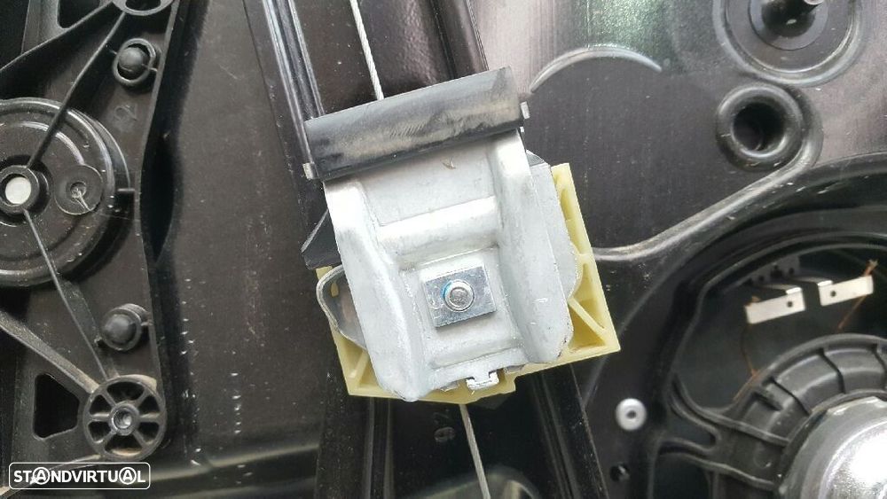 ELEVADOR DE VIDRO FRONTAL DIREITO MERCEDES-BENZ CLASSE A 2015 - 3