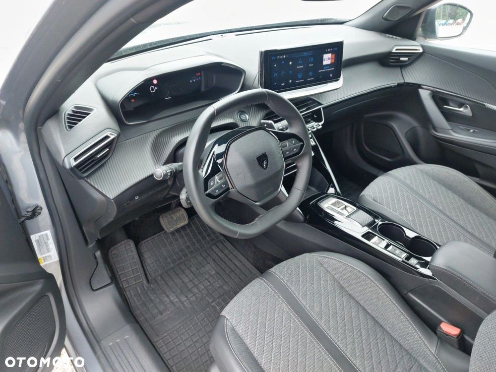Peugeot 2008 - 12