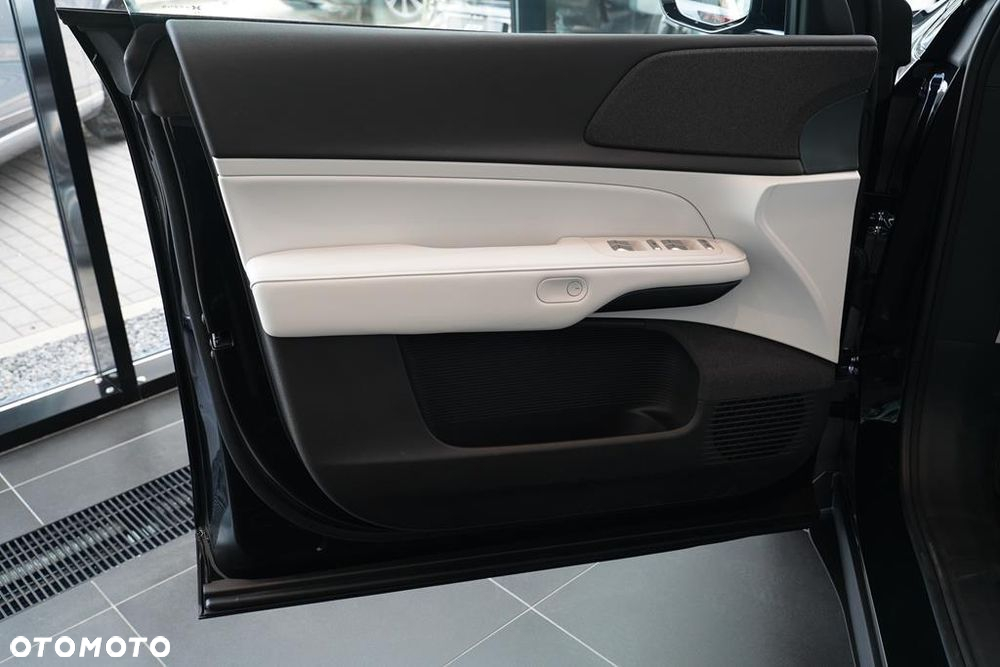 XPeng G6 - 11