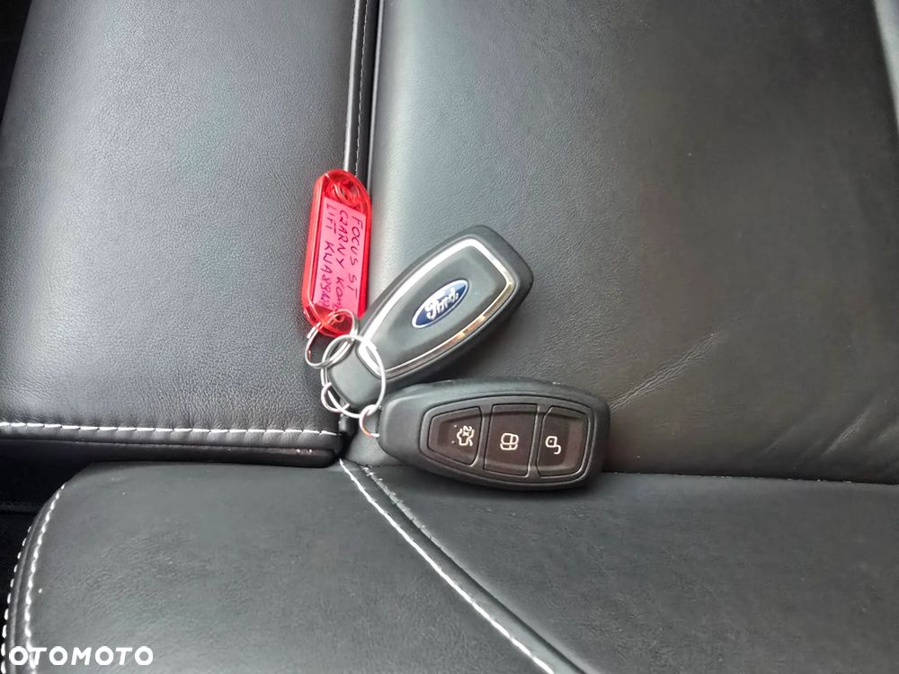 Ford Focus - 28
