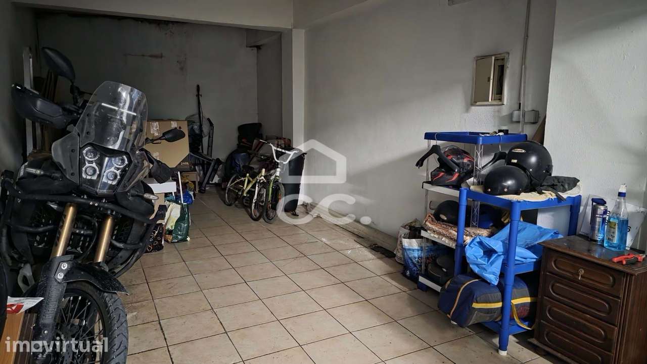 Oportunidade em Setúbal: Garagem Fechada (Box) com 19,50 m2 - Grande imagem: 2/4