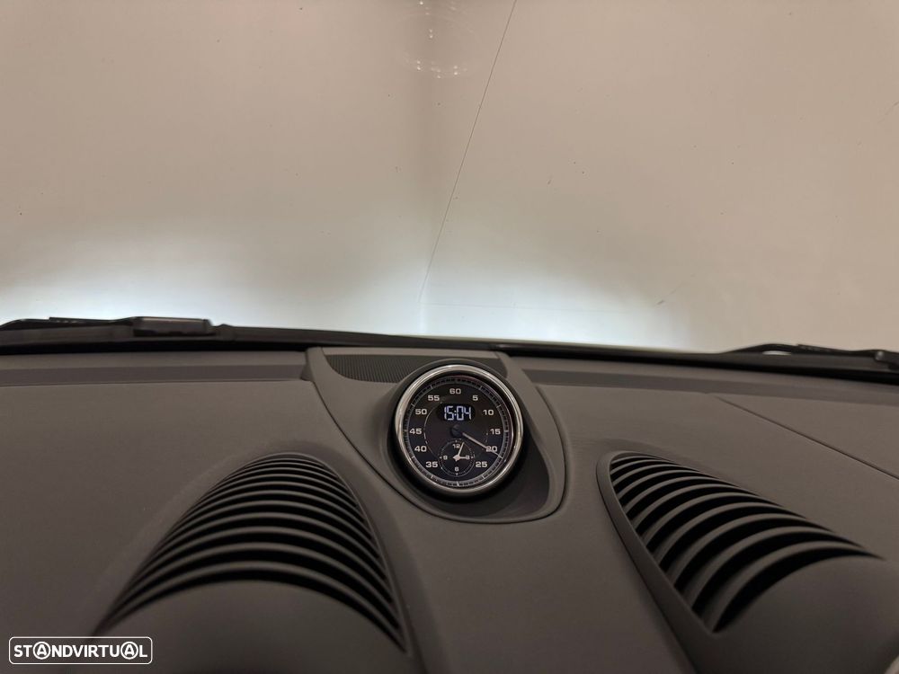 Porsche 718 Spyder Standard - 37