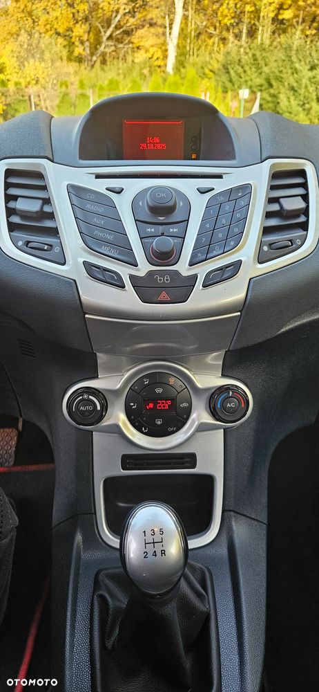 Ford Fiesta 1.25 Titanium EU5 - 27
