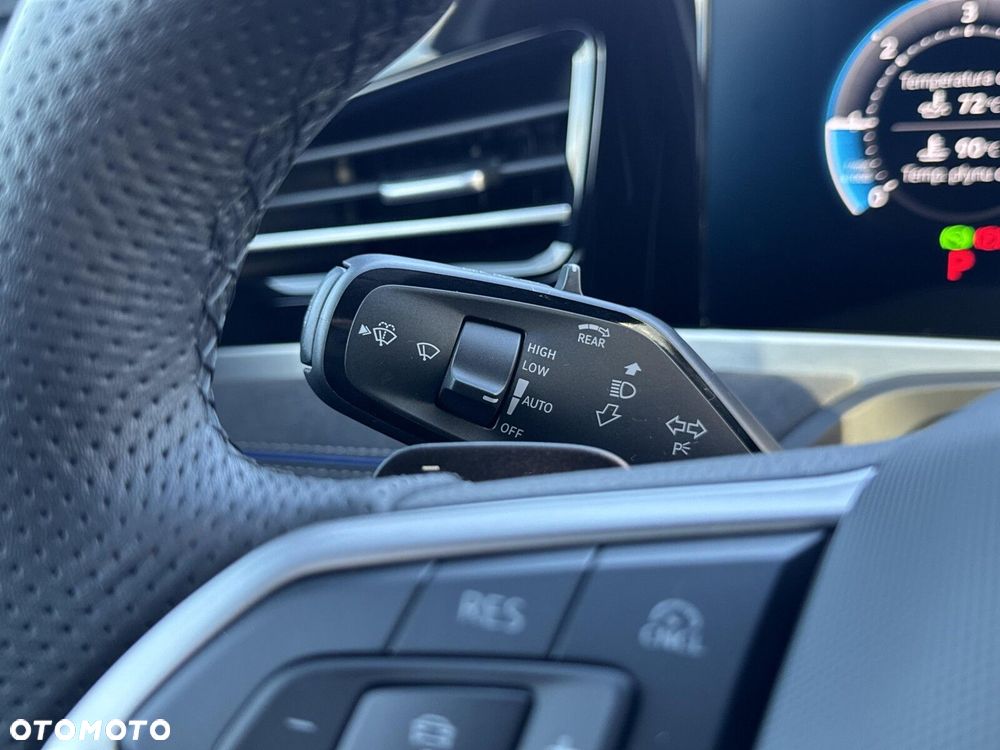 Volkswagen Passat - 18