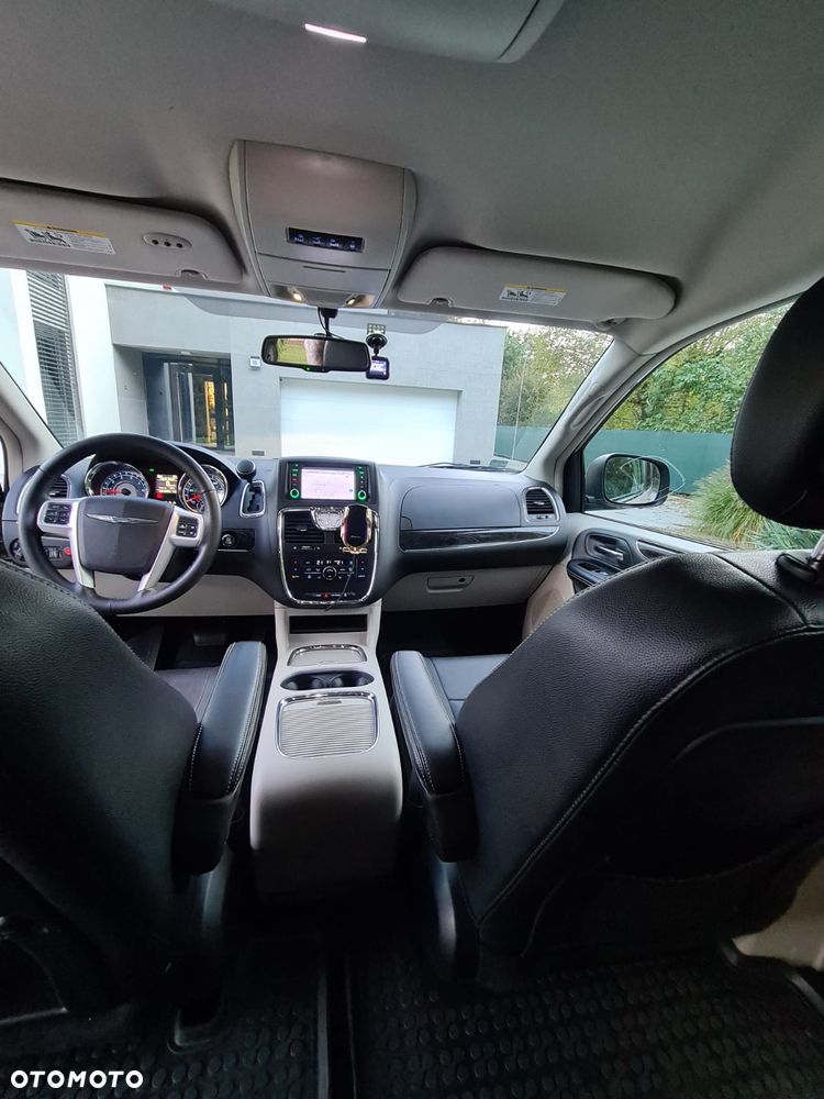 Chrysler Town & Country 3.6 Touring - 21