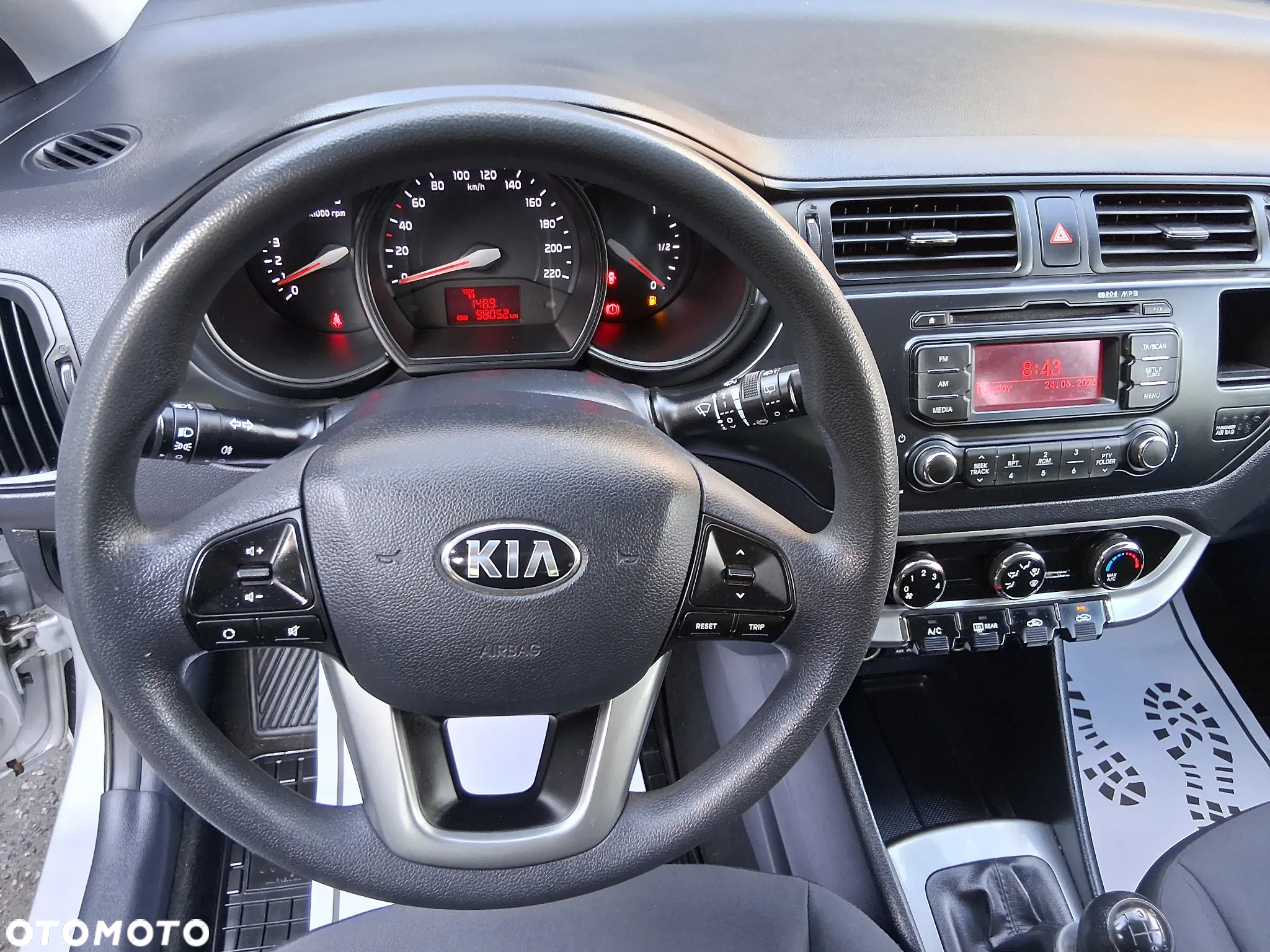 Kia Rio - 15