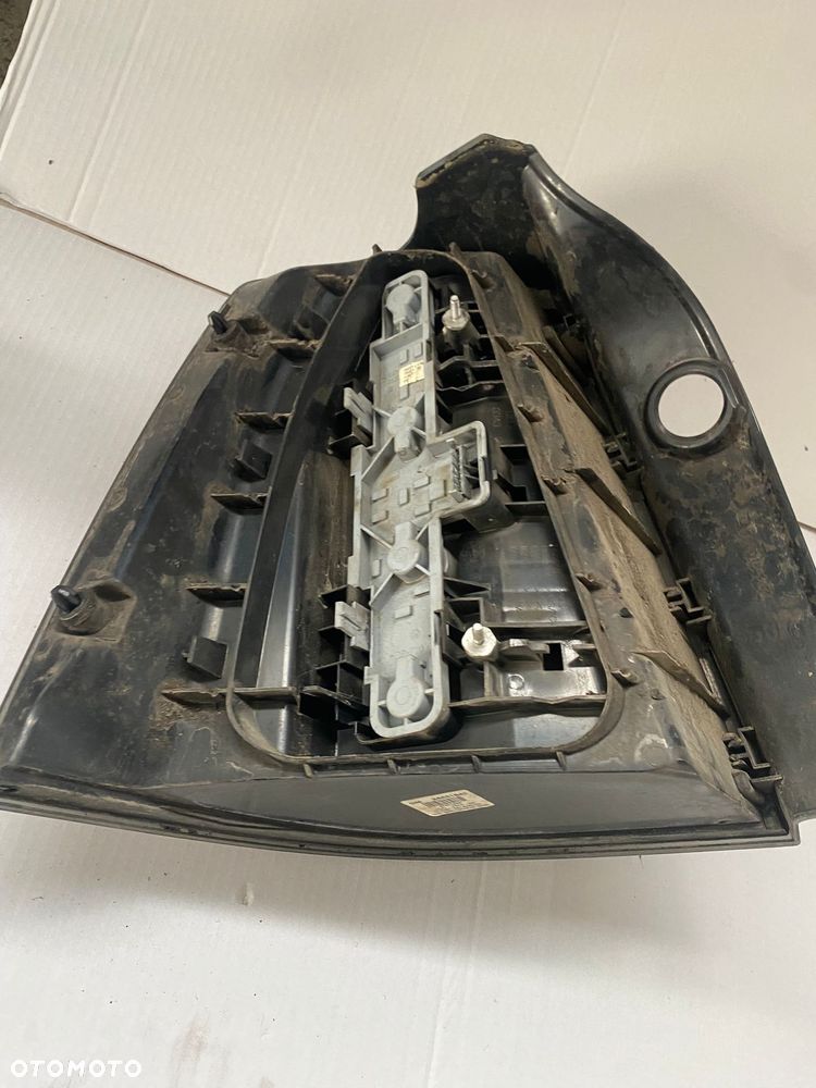 LAMPA PRAWA TYŁ TYLNIA TYLNA OPEL ZAFIRA B - 3
