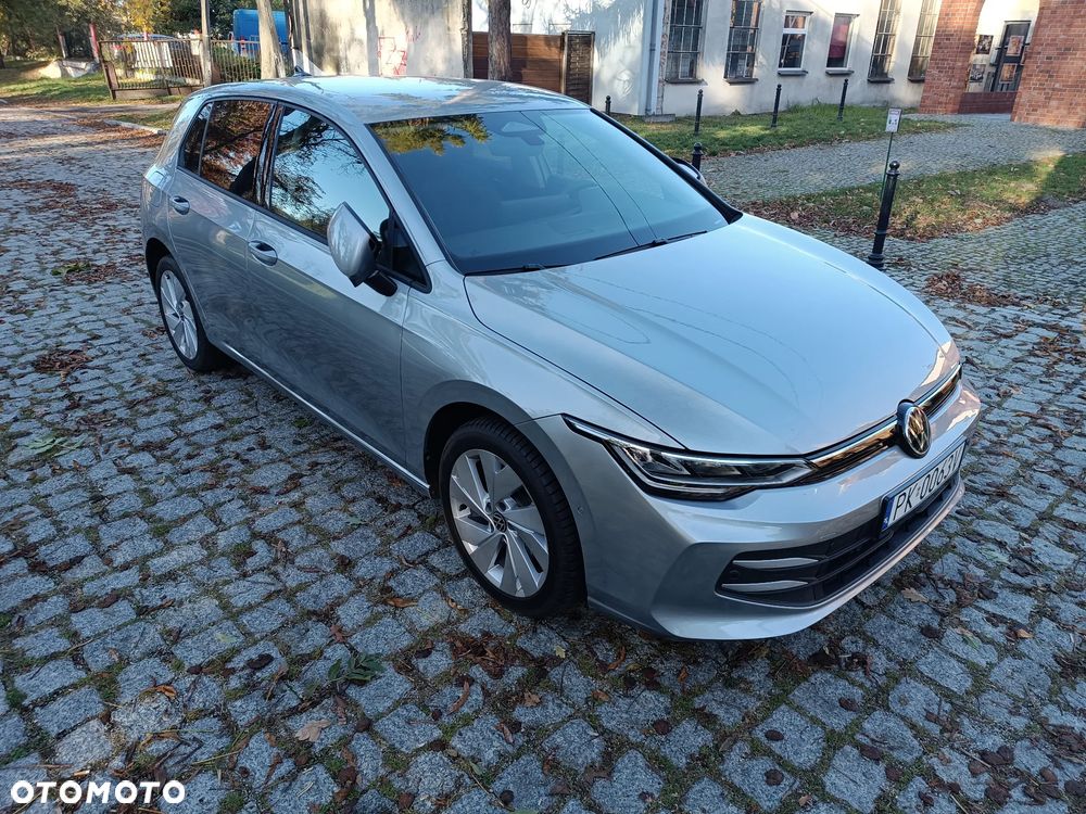 Volkswagen Golf - 1