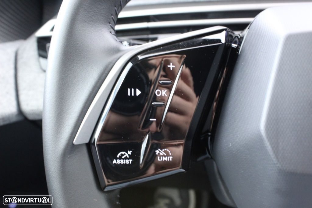 Peugeot 3008 1.2 Hybrid Allure e-DCS6 - 22