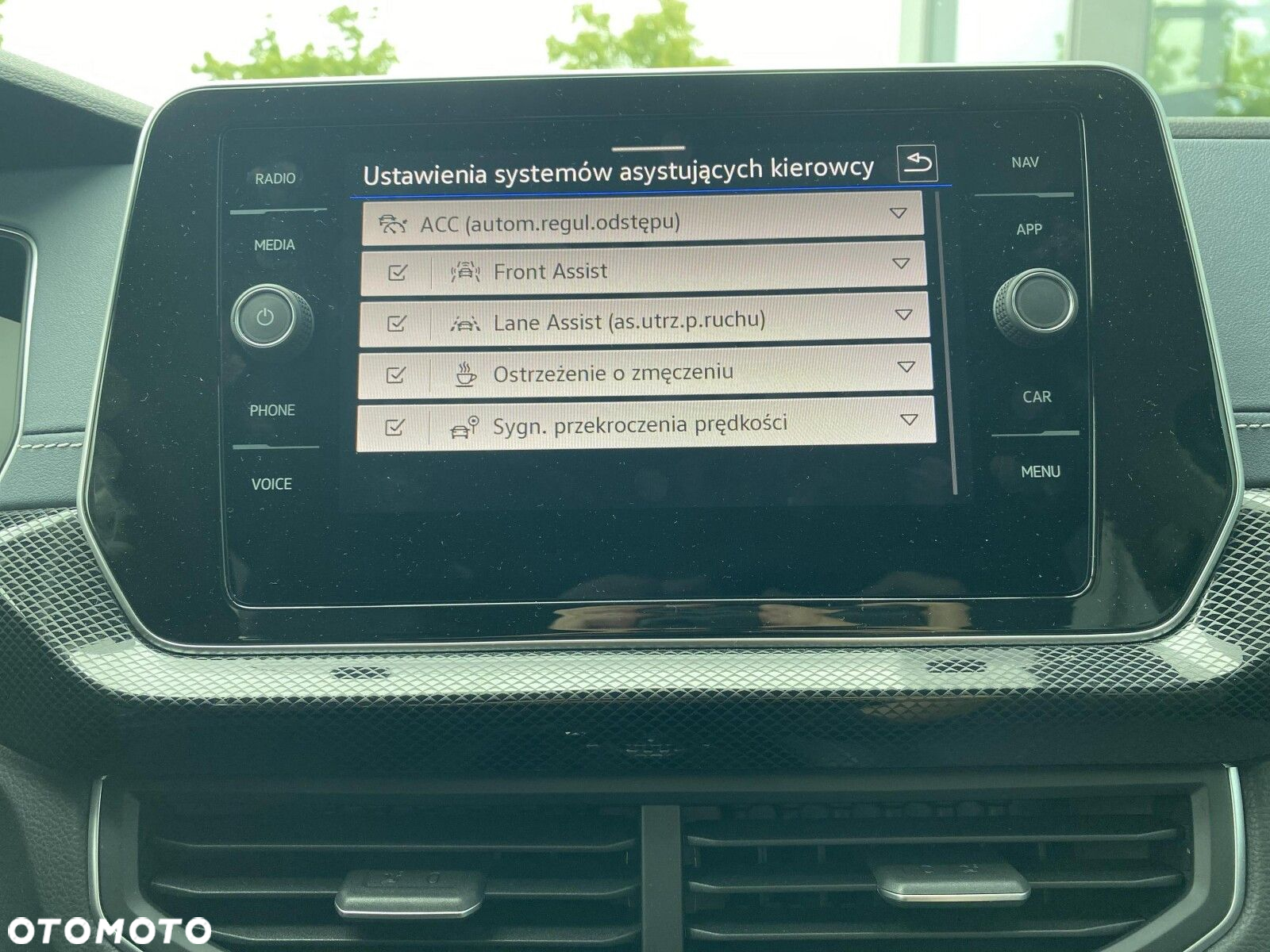 Volkswagen T-Cross - 27