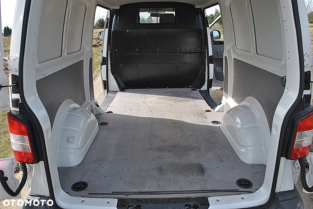 Volkswagen Transporter - 5