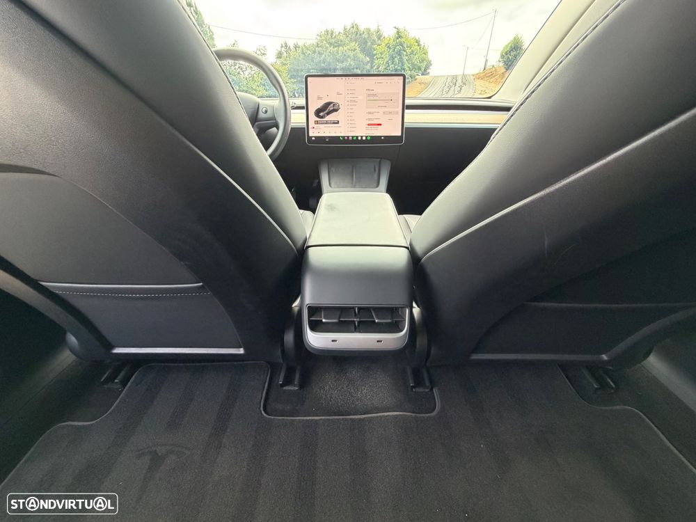 Tesla Model 3 Long Range Tração Traseira - 27