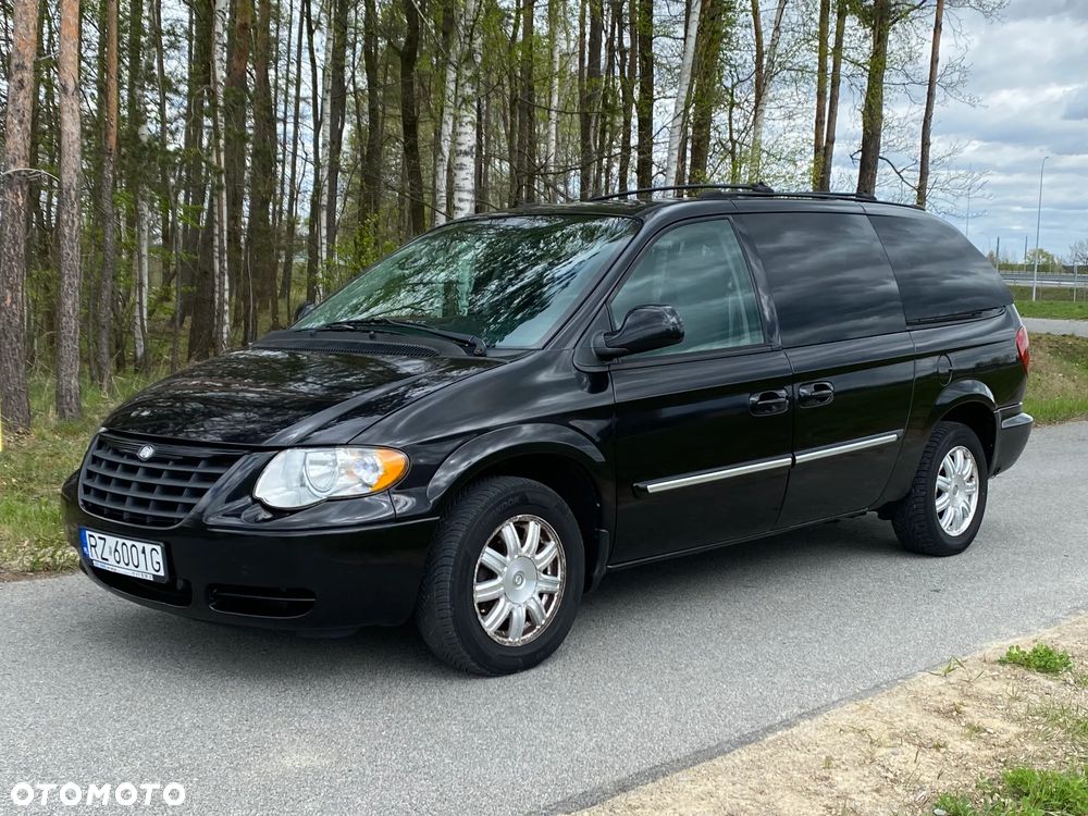Chrysler Town & Country 3.8 - 10