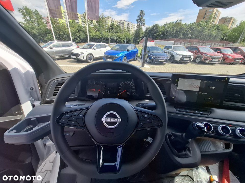 Nissan Interstar - 5