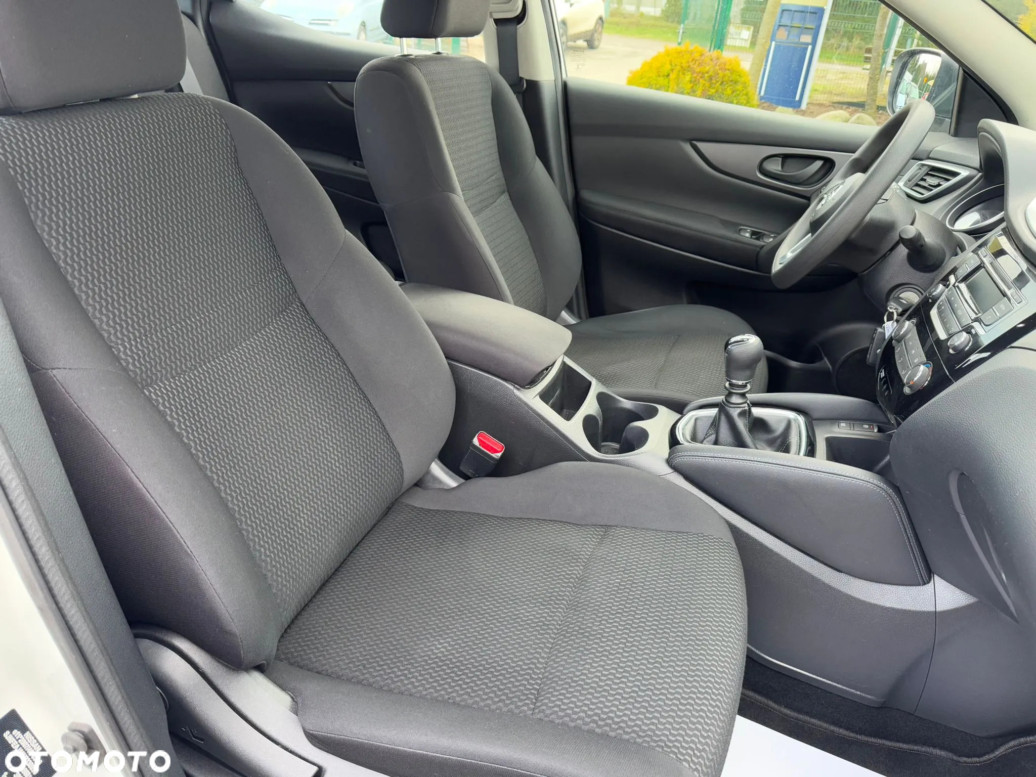 Nissan Qashqai 1.2 DIG-T N-Connecta - 28