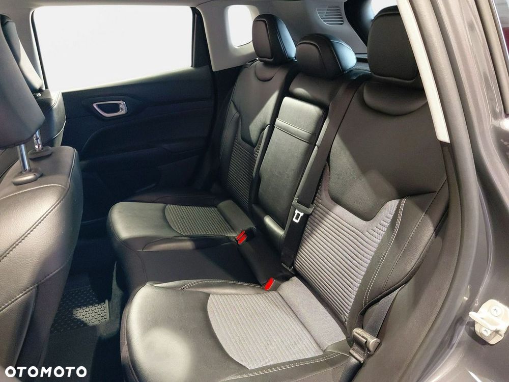 Jeep Compass - 14