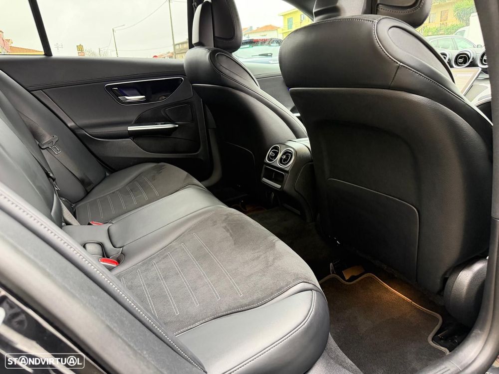 Mercedes-Benz C 300 d AMG Line - 14