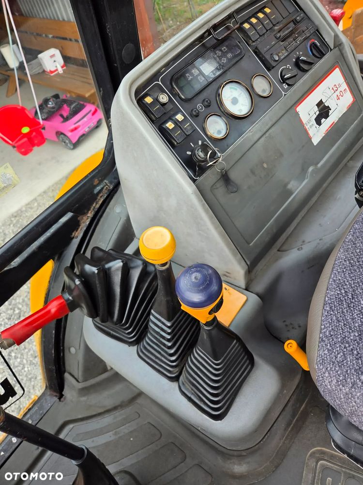 JCB 3CX - 16