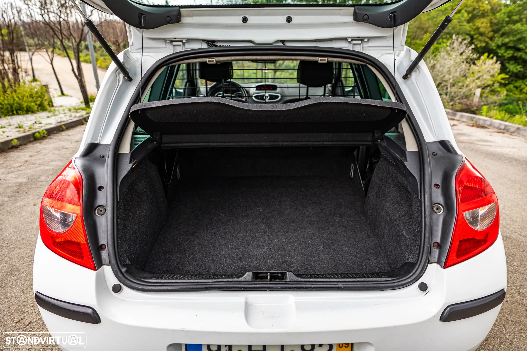 Renault Clio 3 - Full Extras - 9