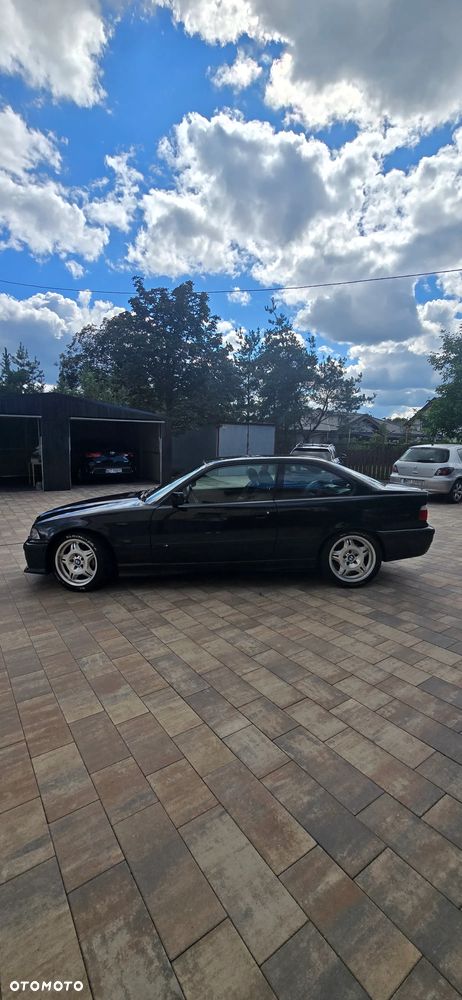 BMW Seria 3 328i - 2