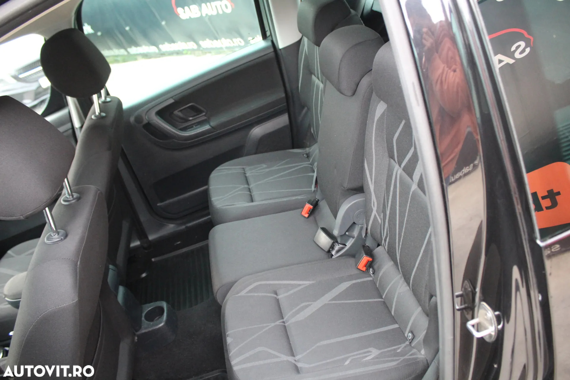 Skoda Roomster 1.2 HTP Style - 17