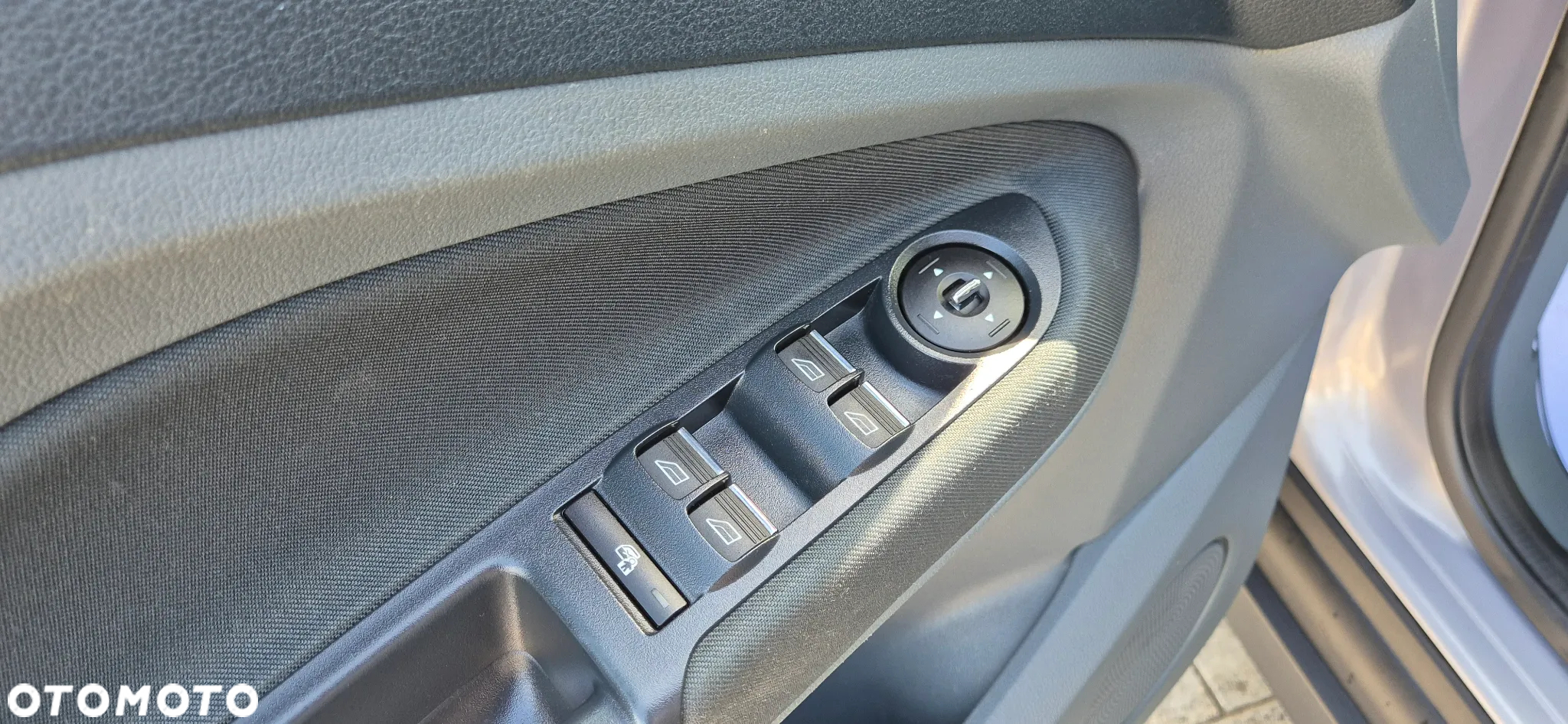 Ford Grand C-MAX - 28