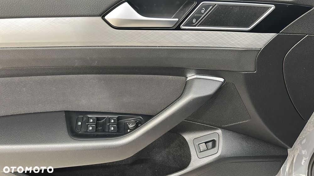 Volkswagen Passat Variant 2.0 TDI EVO Business DSG - 14