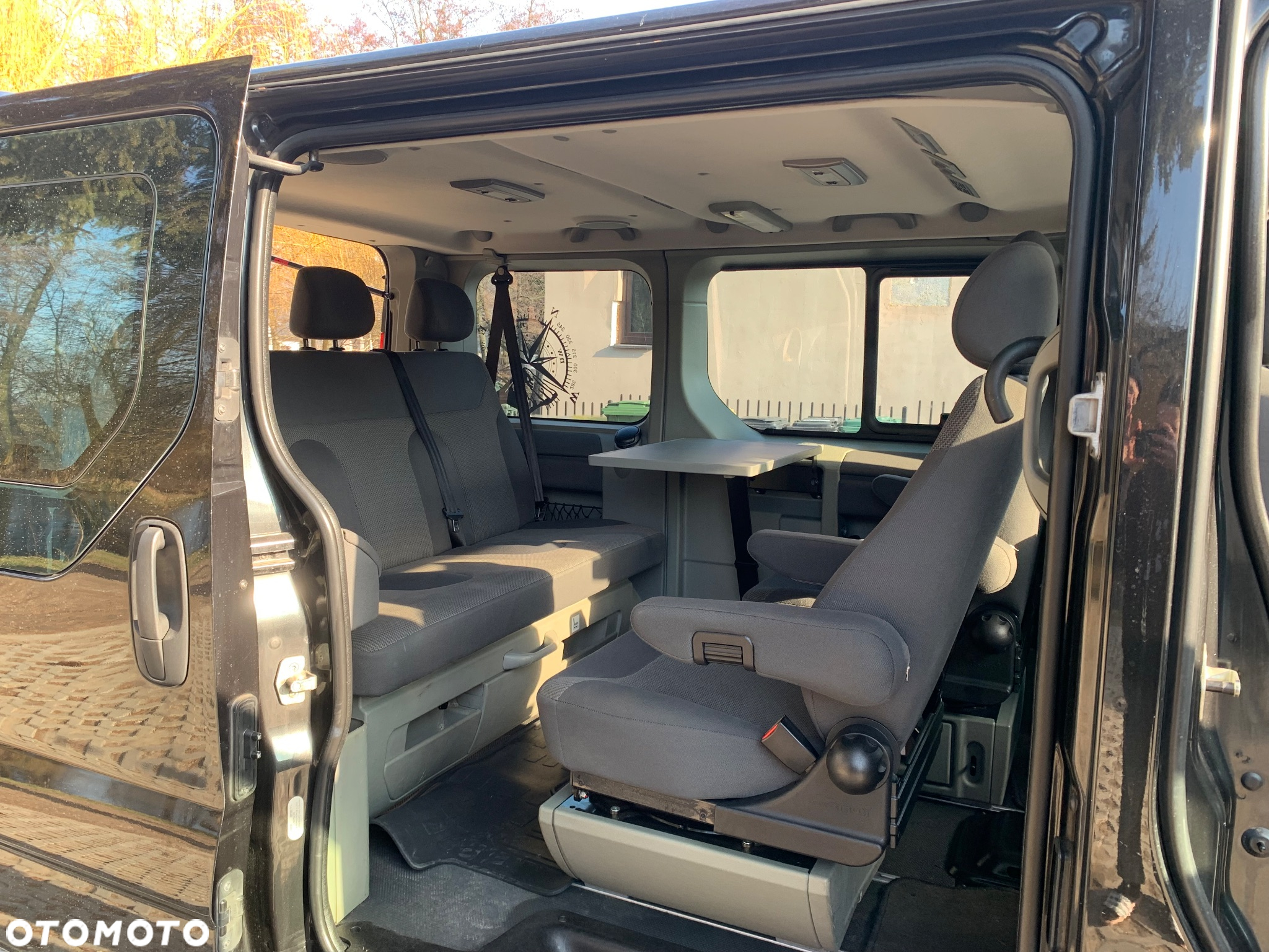 Opel Vivaro - 8