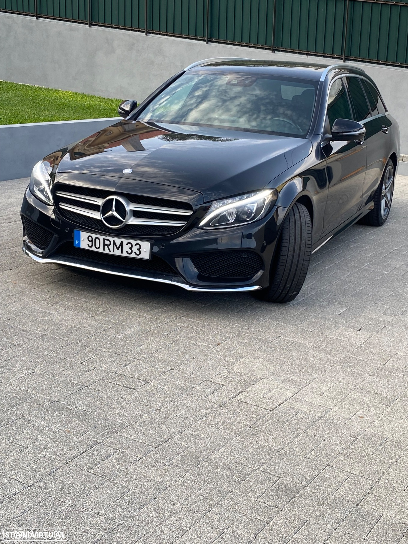 Mercedes-Benz 200 - 2
