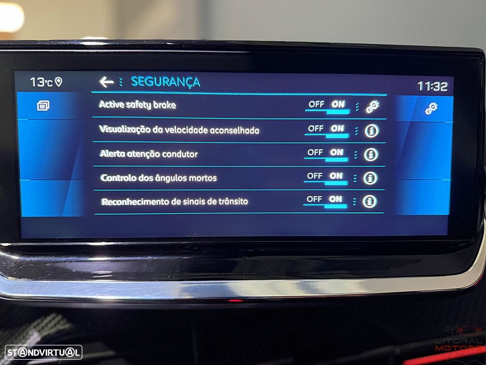 Peugeot 2008 1.2 PureTech GT Line EAT8 - 32