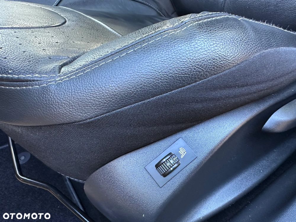 Peugeot 2008 BlueHDi FAP 120 STOP & START Crossway - 36