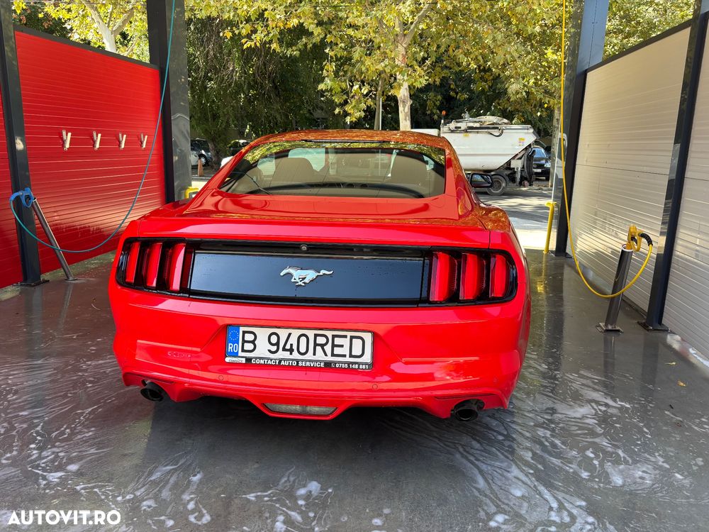 Ford Mustang - 30