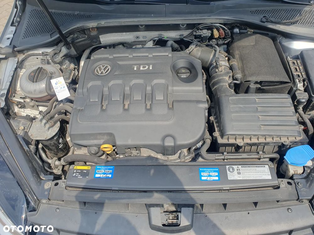 Volkswagen Golf 2.0 TDI BlueMotion Technology Lounge - 11