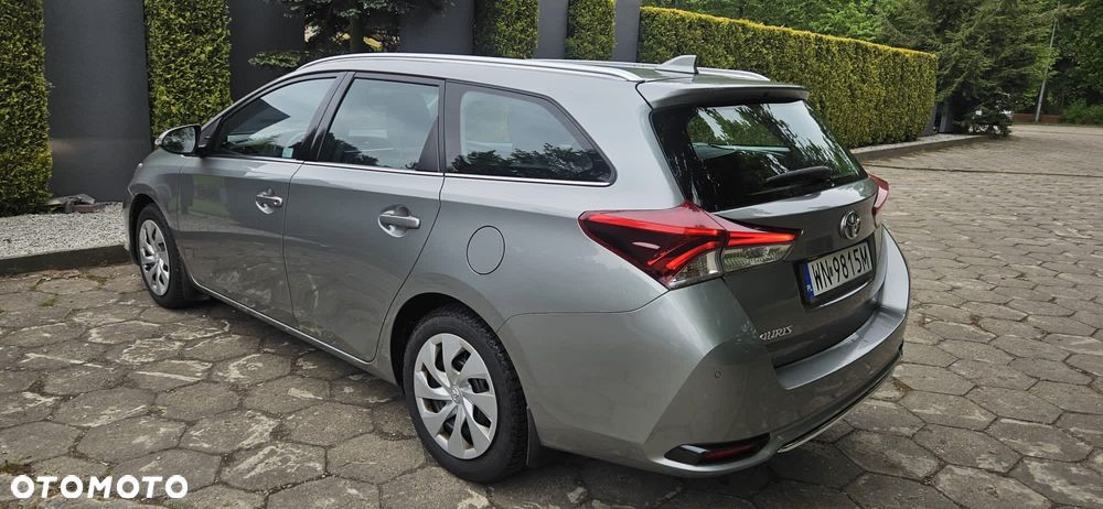 Toyota Auris 1.6 Premium - 7